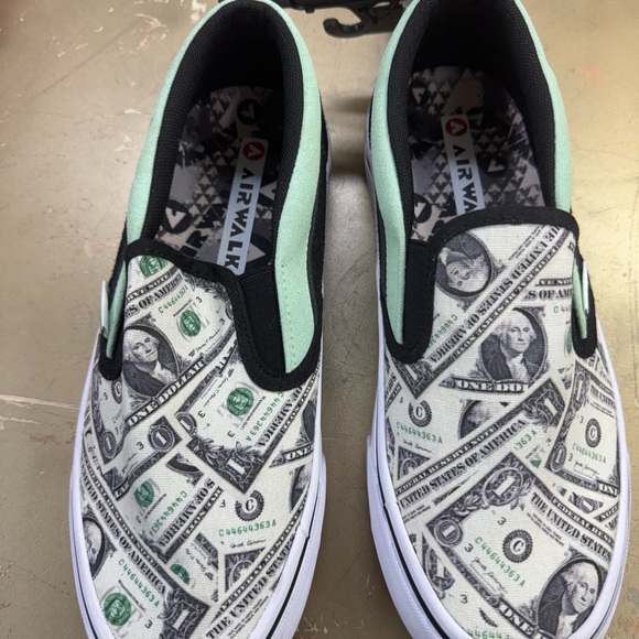 Airwalk Mint and Black Slip-On Shoes - Picture 1 of 5